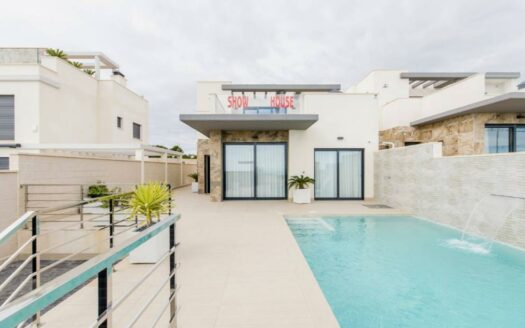 Luxury 3 Bedroom Villa In Campoamor